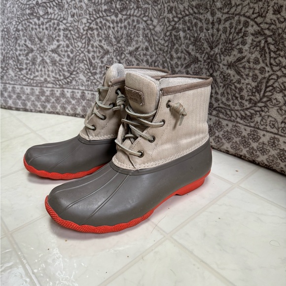 Sperry winter boots size 7.5 - Picture 2 of 7